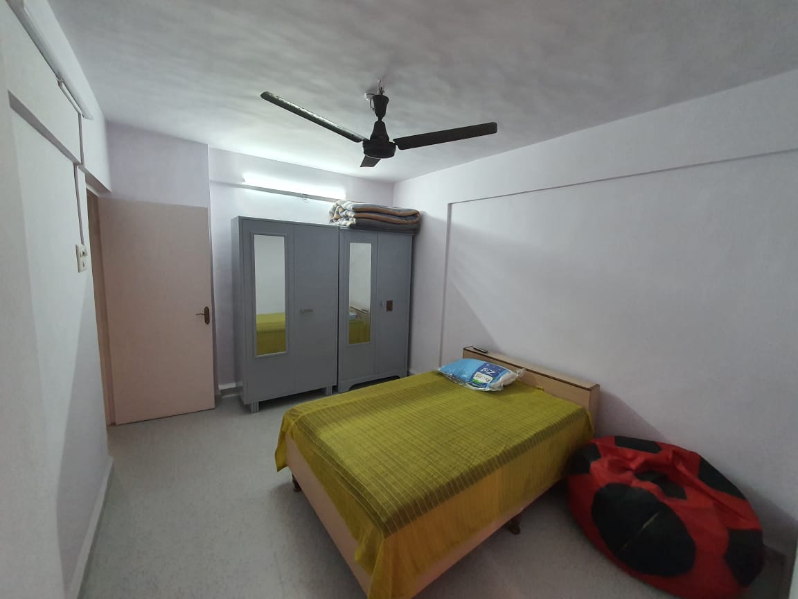 Green Field interior 27